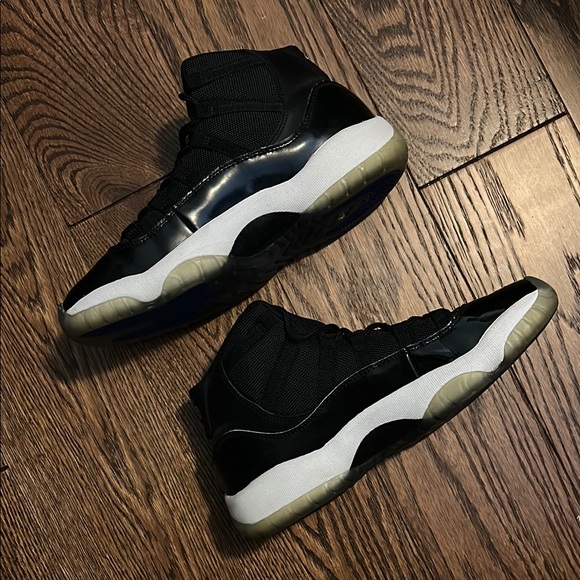 Nike Jordan Retro 11 “Space Jam” edition - Picture 1 of 9